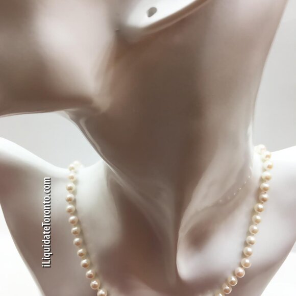 Single Strand Cultured Pearl Necklace Choker with 14K YG Clasp - Picture 2 of 11